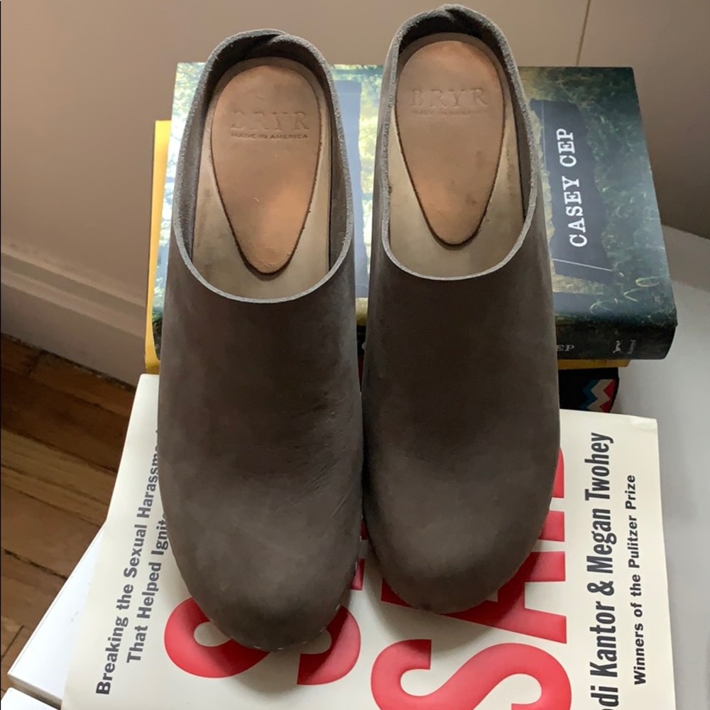 Bryr Chloe Clogs grey